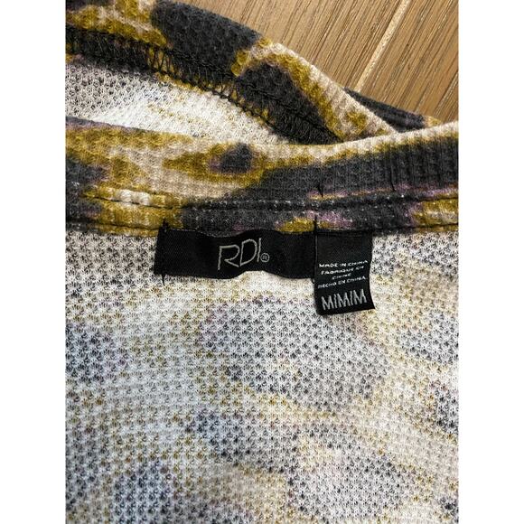 NWT RDI size medium animal print top - Picture 7 of 8